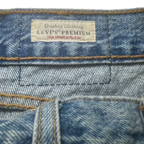 LEVI'S Premium Button Fly High-Rise Ankle Wedgie Jeans in Shut Up Wash - Size 30 - Picture 11 of 13
